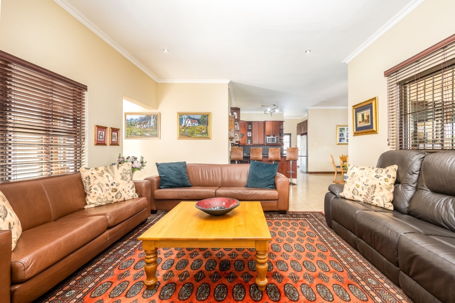 3 Bedroom Property for Sale in Zevenzicht Western Cape